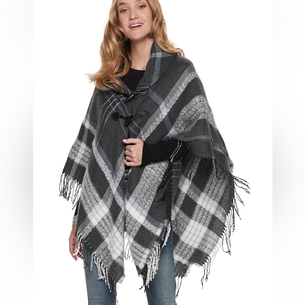 APT. 9 $68 Gray shimmer plaid Ruana Fringe One Size Poncho Shawl Shrugs Jacket